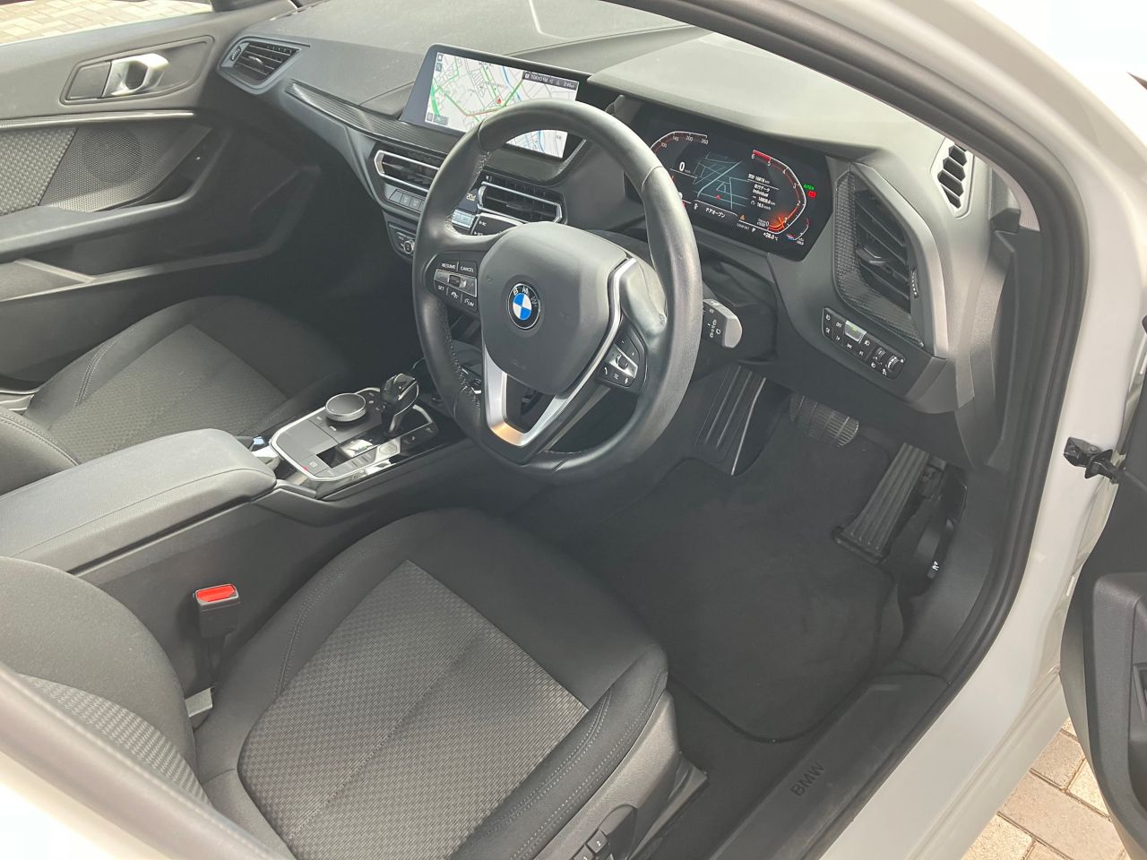 F40 118d Sports Hatch 5-door B47 2.0d