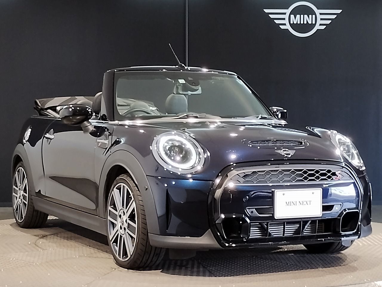MINI Cooper S Convertible RHD