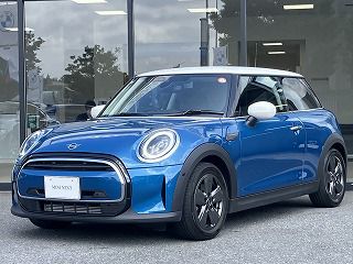 THE NEW MINI COOPER 3 DOOR.