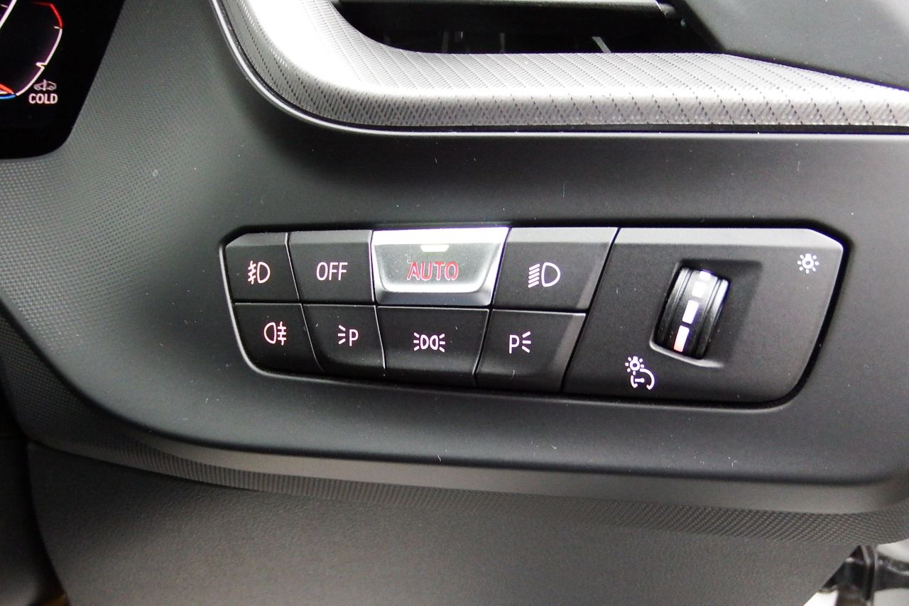 F40 118d Sports Hatch 5-door B47 2.0d