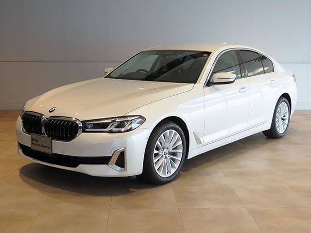 523d xDrive Luxury