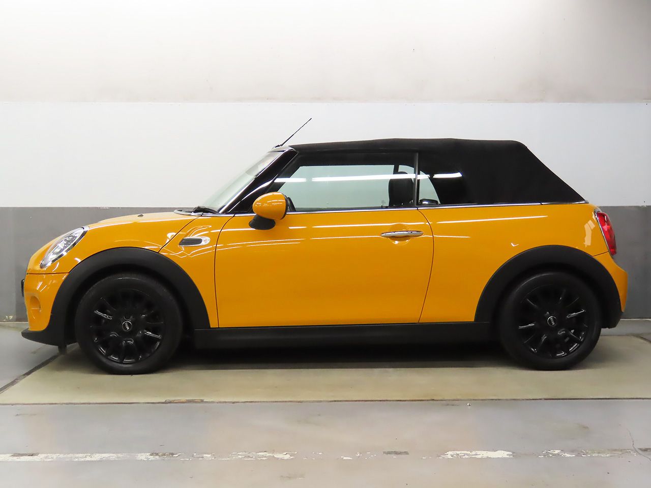 MINI CONVERTIBLE COOPER