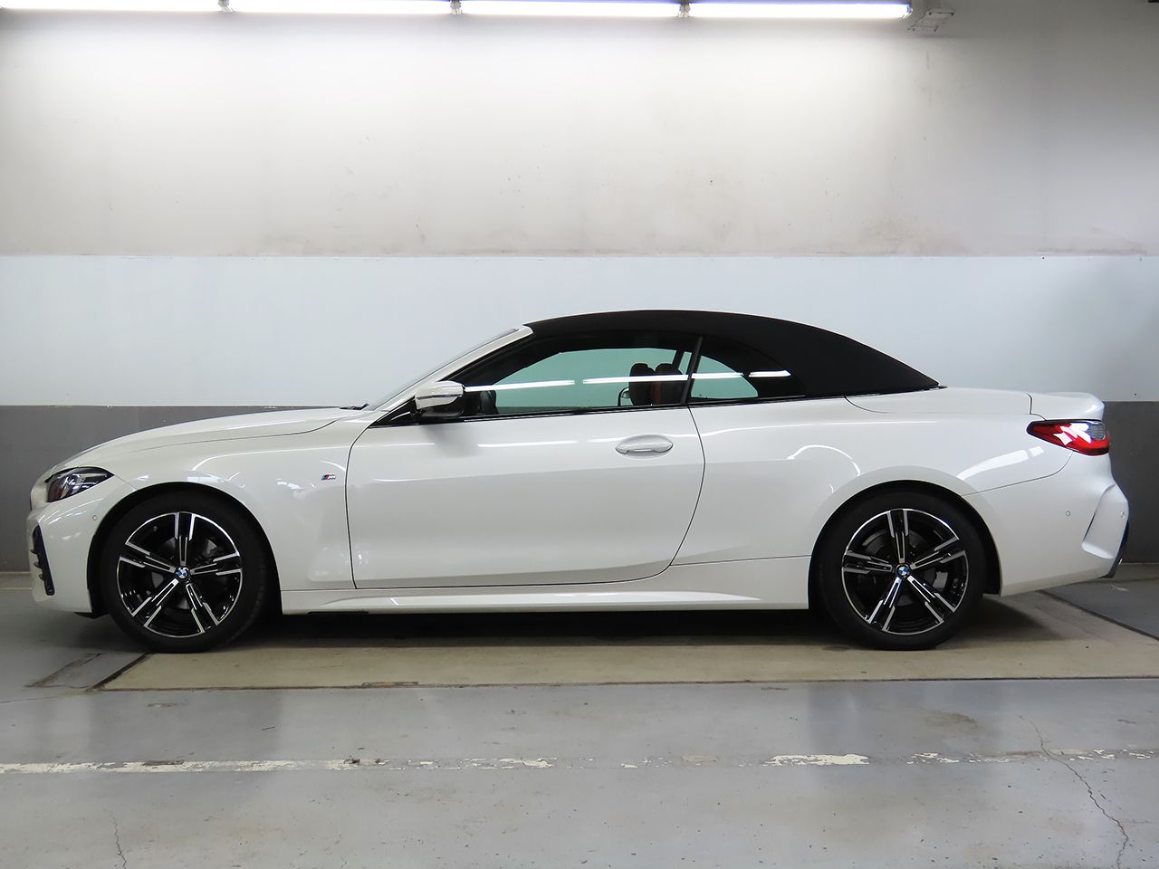 G** 4**i C********** B** 2**i RHD