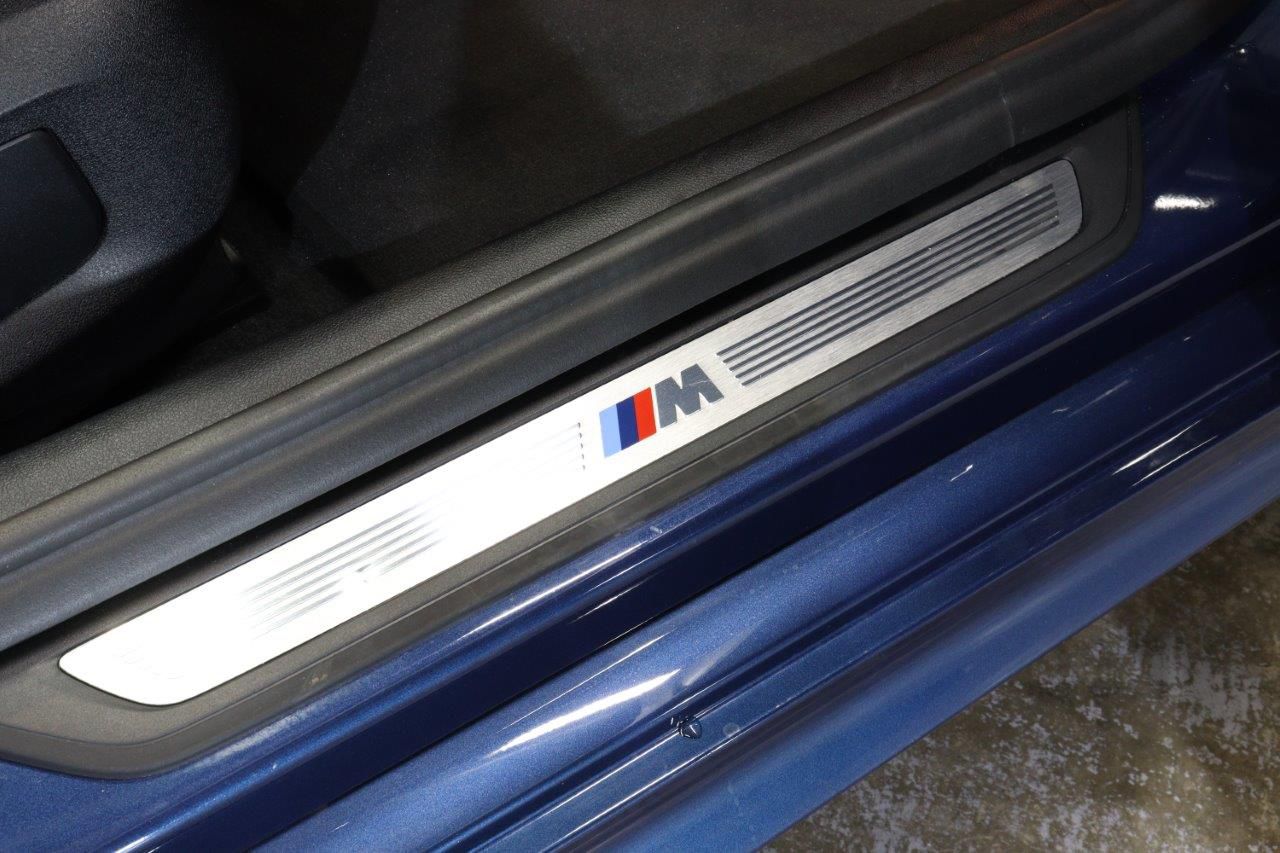 520d xDrive Sedan RHD