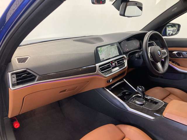 G20 320d xDrive RHD Saloon