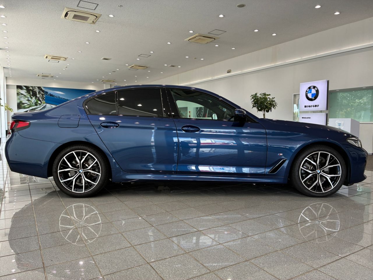 520d xDrive Sedan RHD