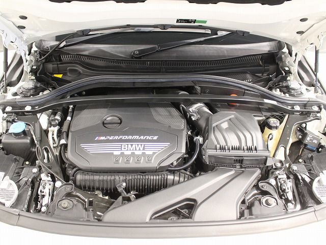 F4* **35i xDrive **** ***** B48 2.0i