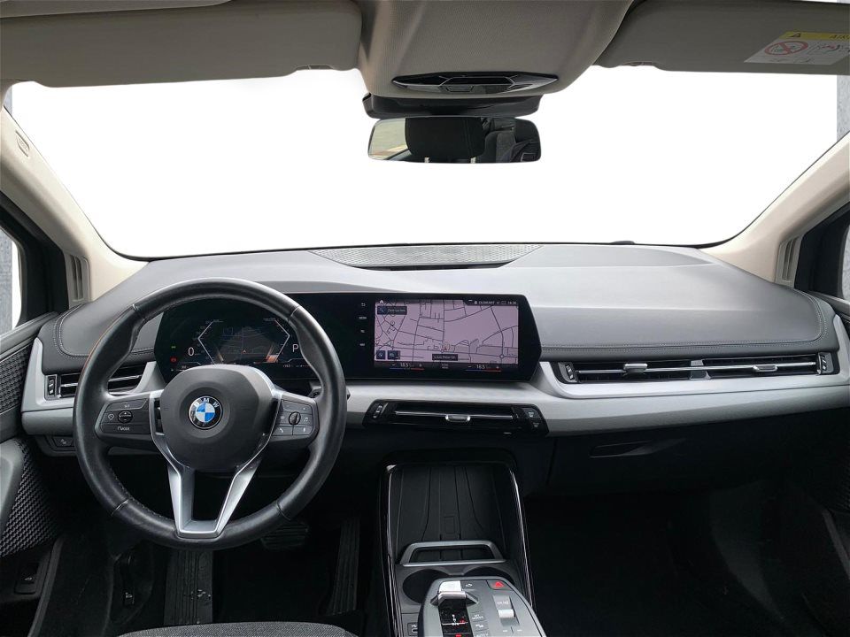 BMW 218