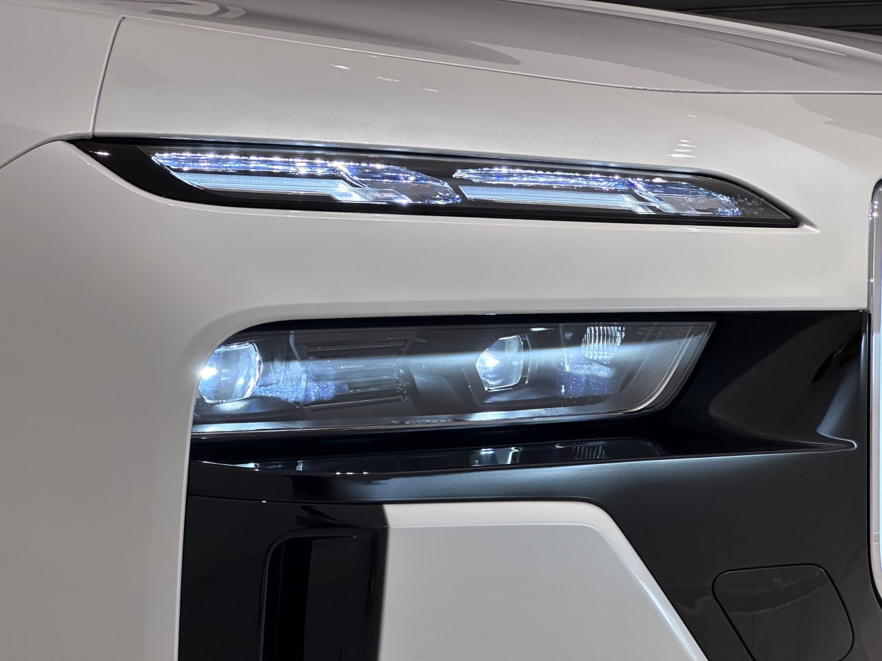 i7 xDrive60 Sedan RHD