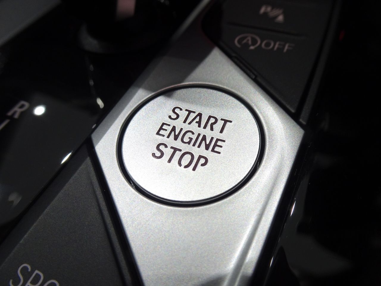 F40 118d Sports Hatch 5-door B47 2.0d