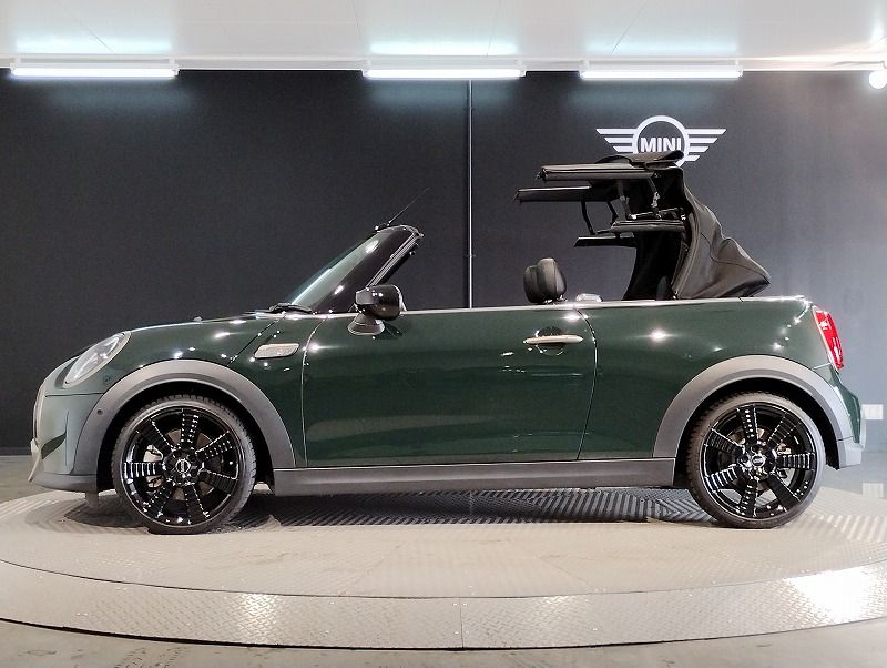 MINI Cooper S Convertible RHD