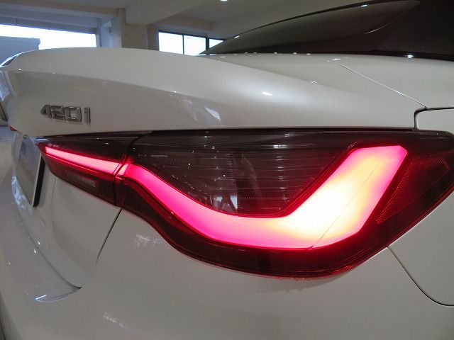 G** 4**i C********** B** 2**i RHD