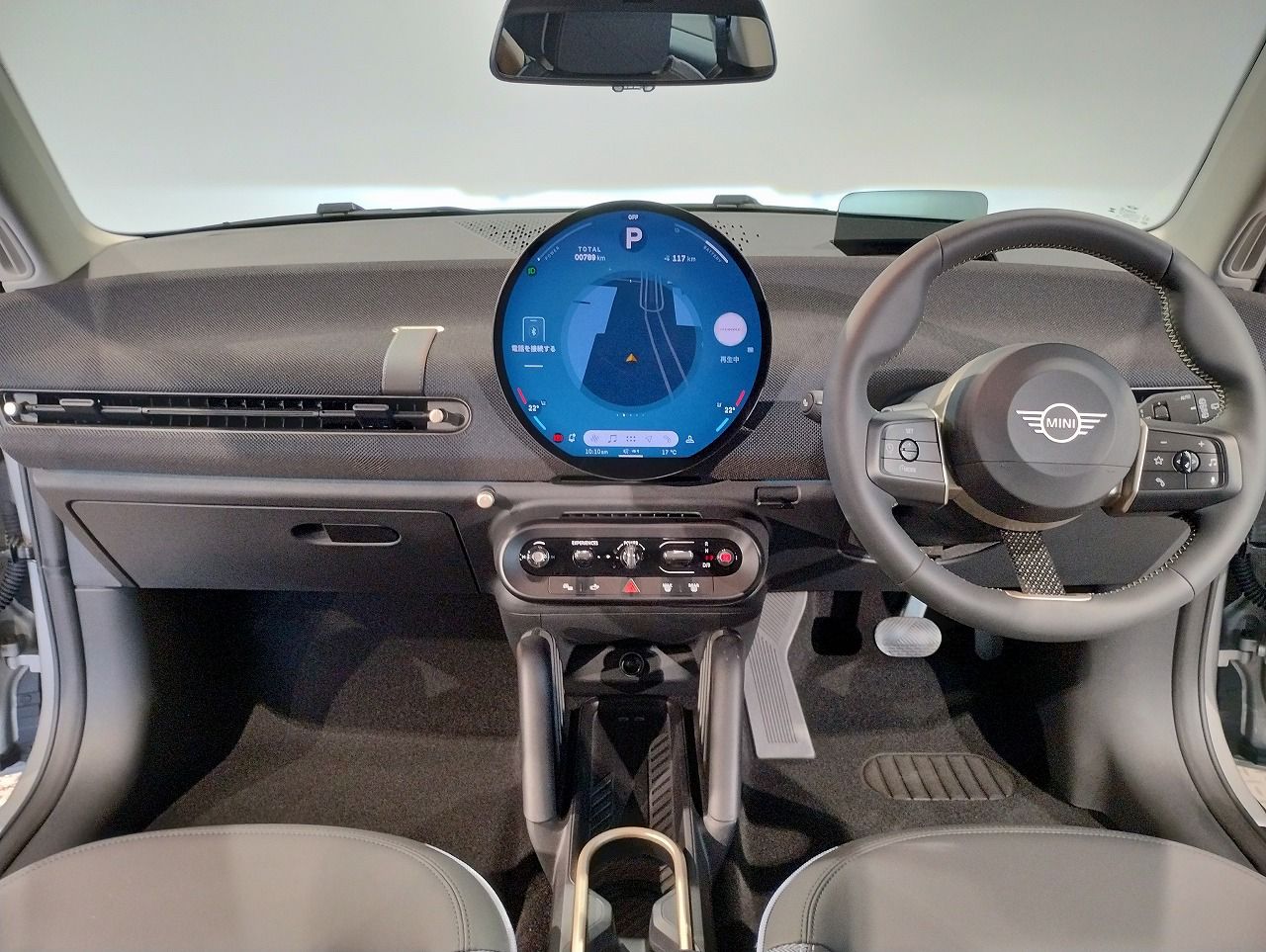 J01 MINI Cooper E