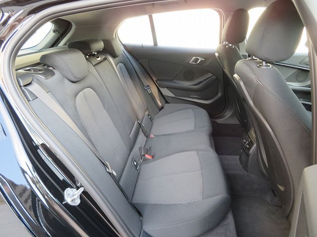 F40 118d Sports Hatch 5-door B47 2.0d