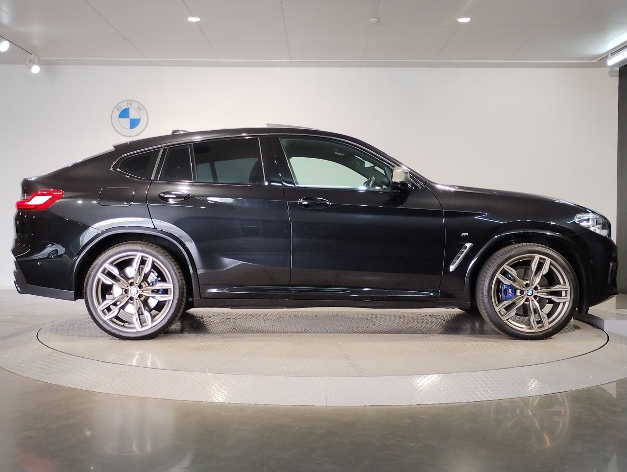 X4 M40i RHD