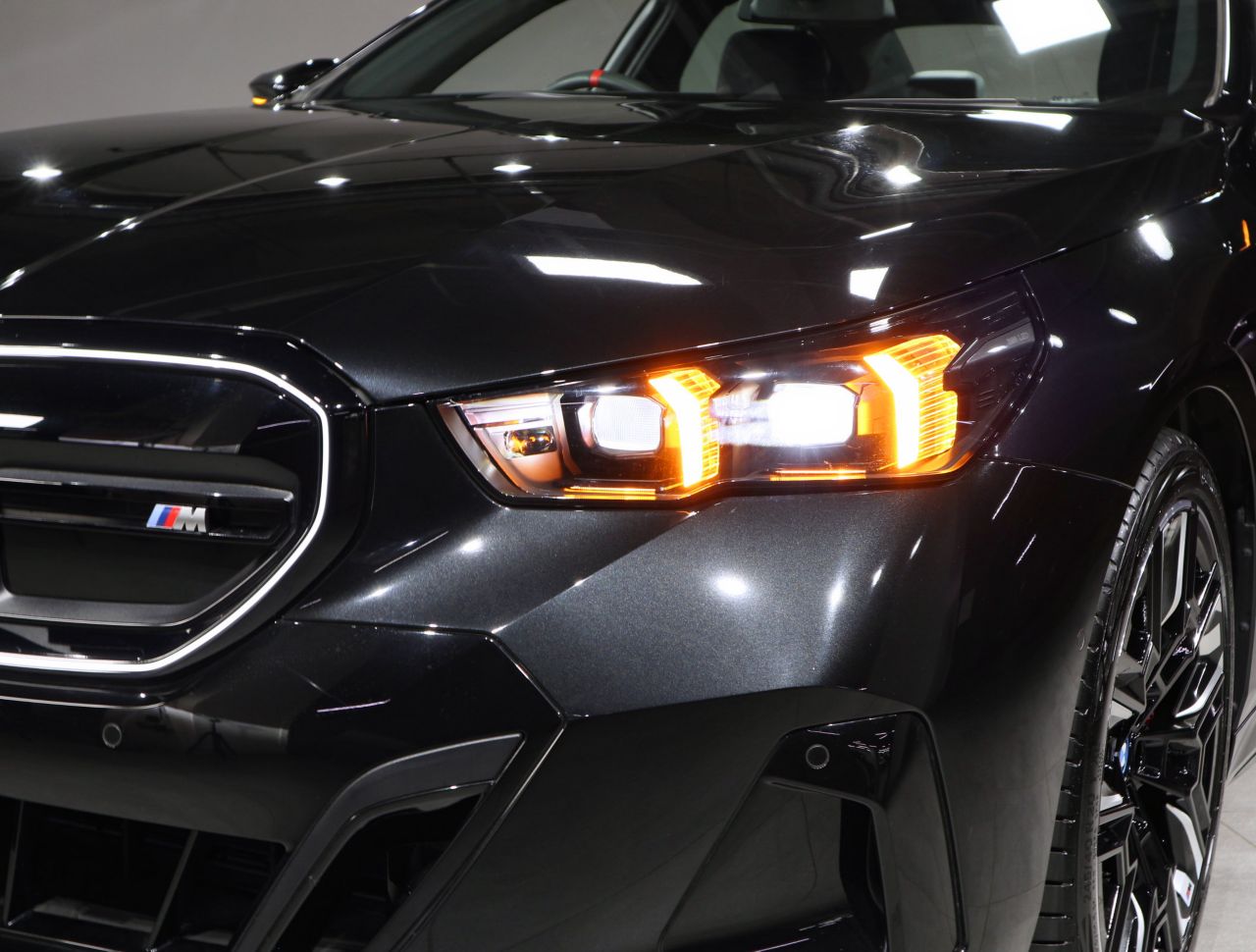 BMW i5 M60 xDrive Sedan RHD