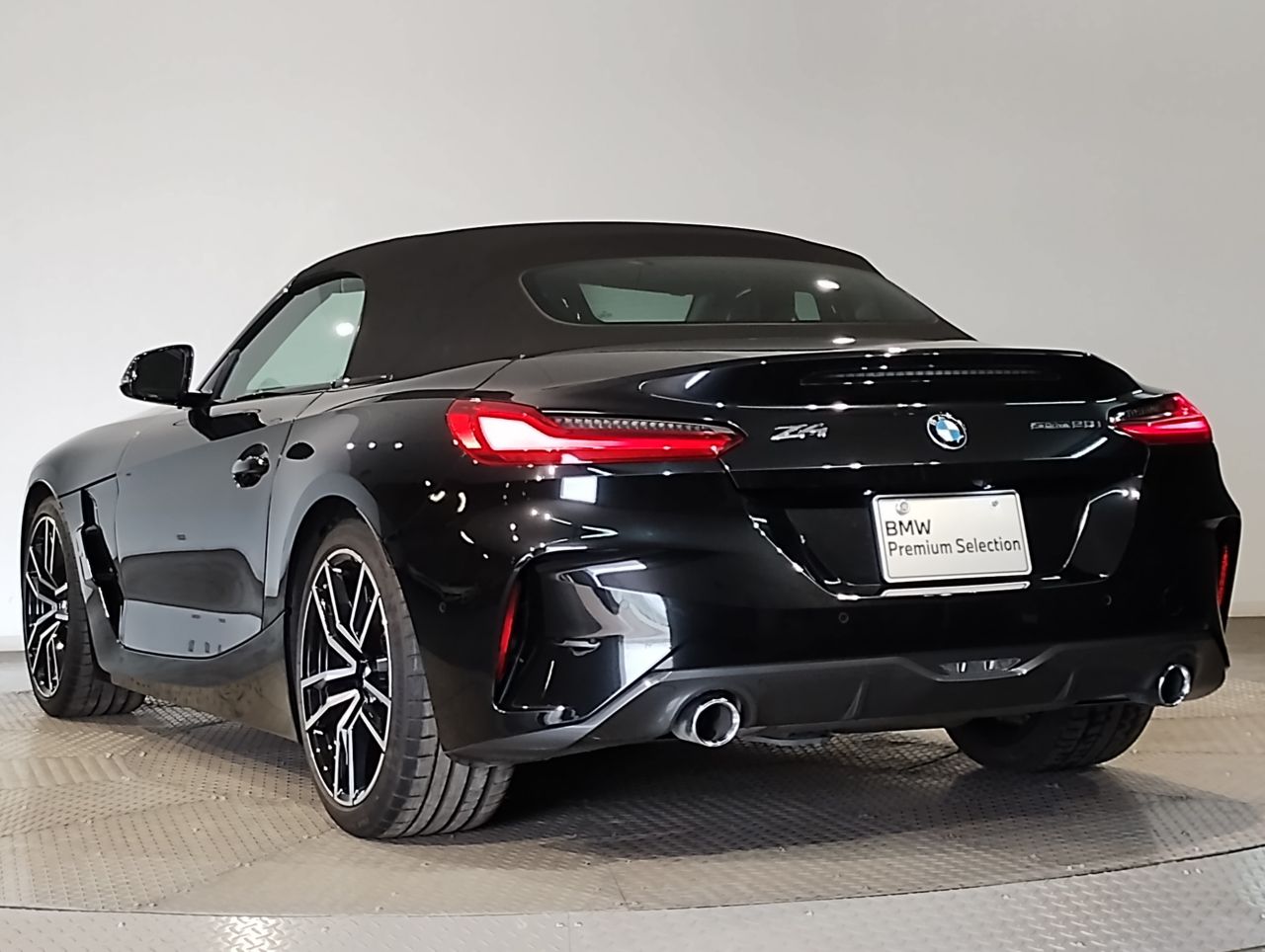 G29 z4 sDrive20i RHD