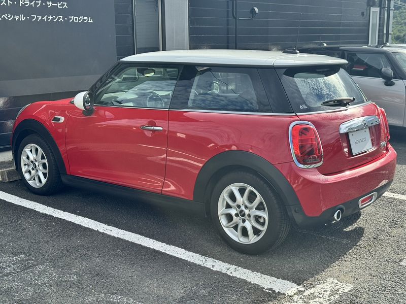 F56 COOPER D (AT)