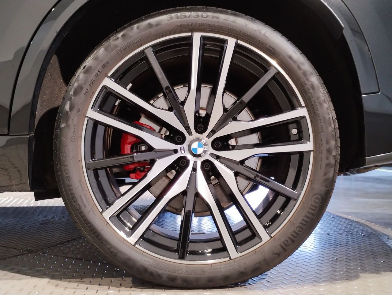 X5 M60i xDrive RHD