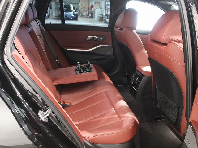 G21 M340i xDrive Touring LCI RHD