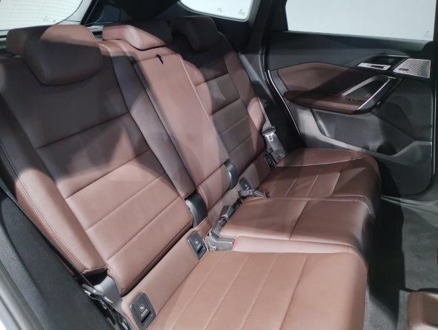 U11 iX1 xDrive30