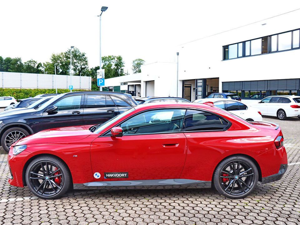 220i Coupe