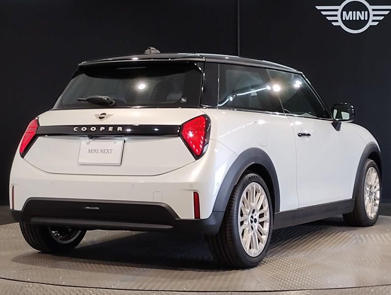 F66 MINI Cooper C 3Dr