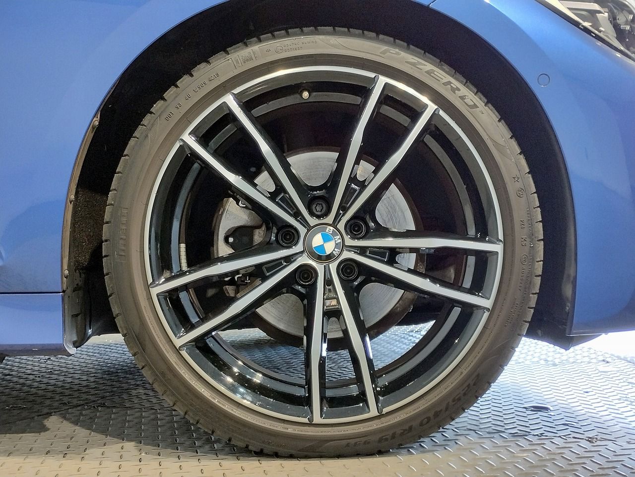 G21 320i RHD