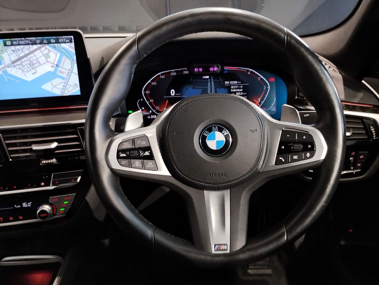 520d xDrive Sedan RHD