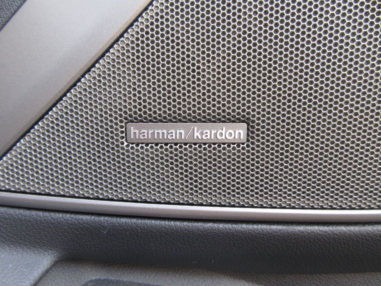 G21 320i RHD
