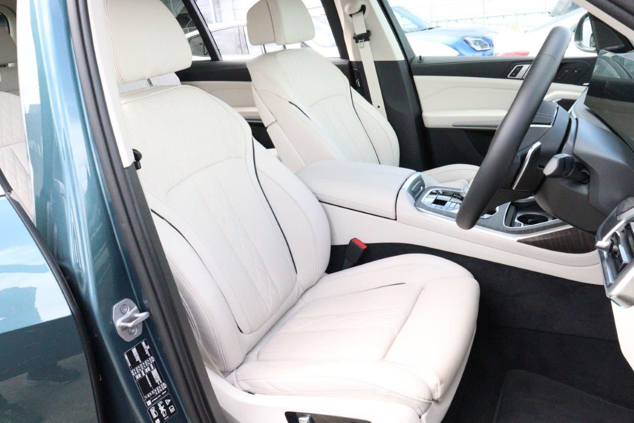 X7 xDrive40d RHD US