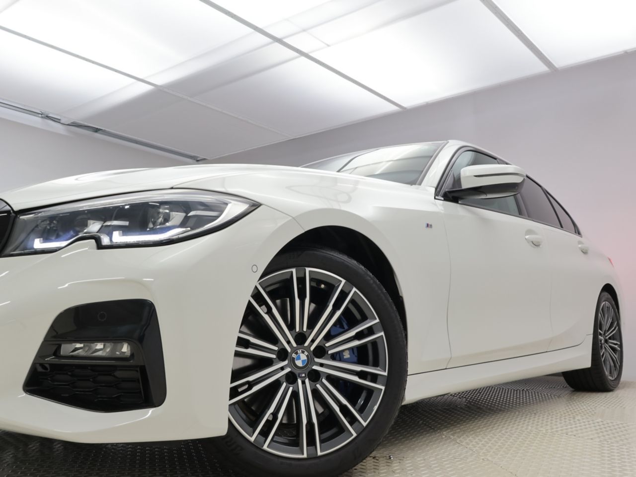 G20 330i Saloon RHD MX