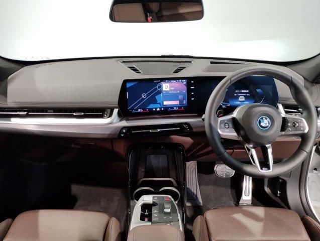 U11 iX1 xDrive30