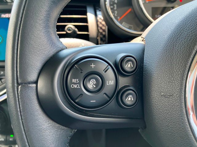 F55 COOPER S D(AT)