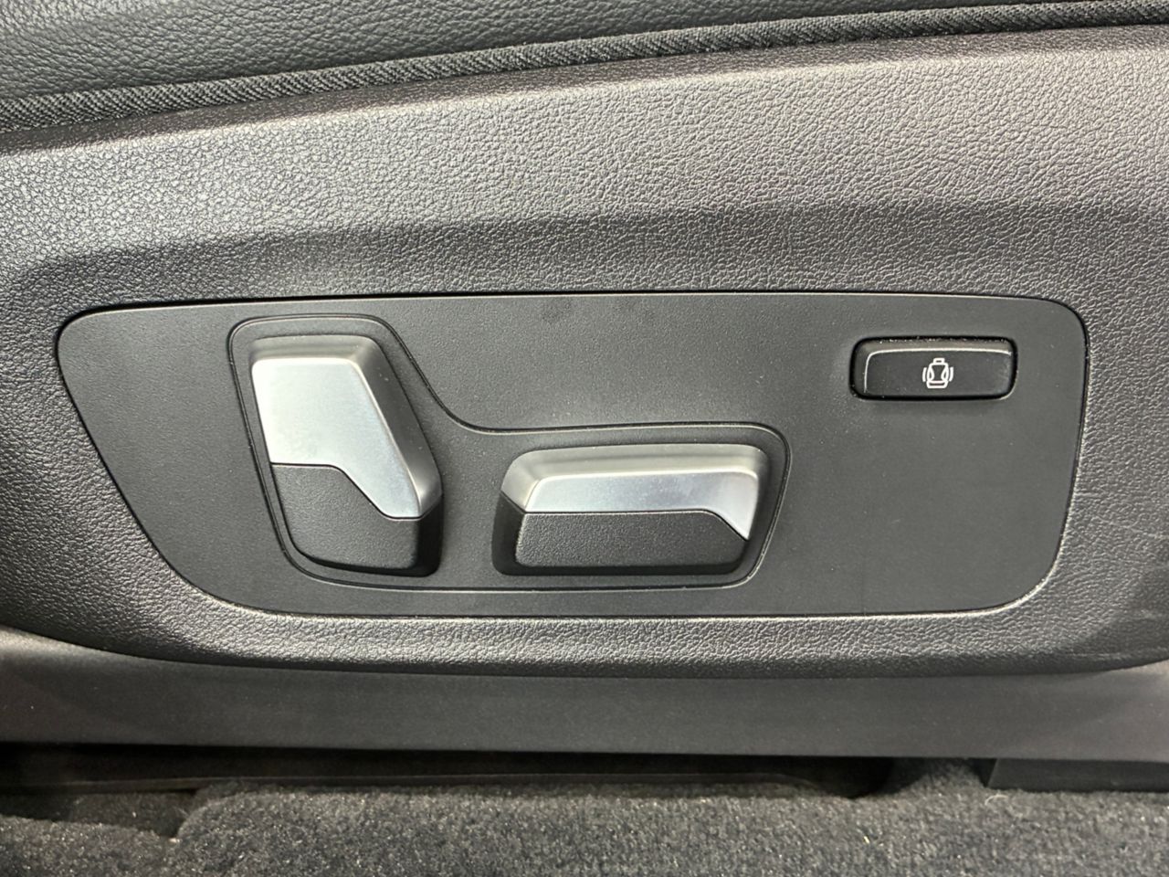 X3 20D