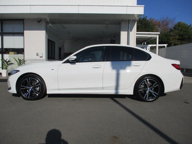 320d xDrive Berline RHD