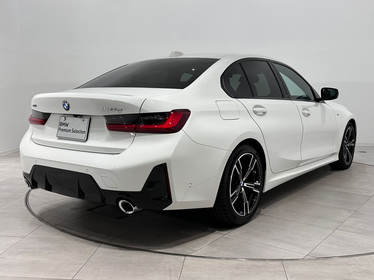 320d xDrive Berline RHD