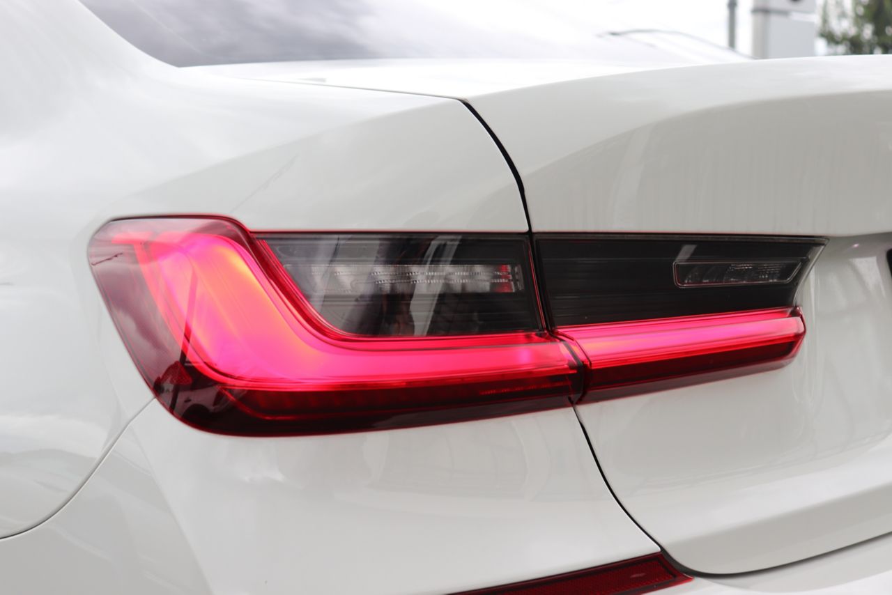 318i Berline RHD