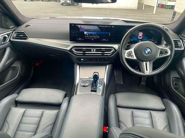G26 i4 M50 RHD