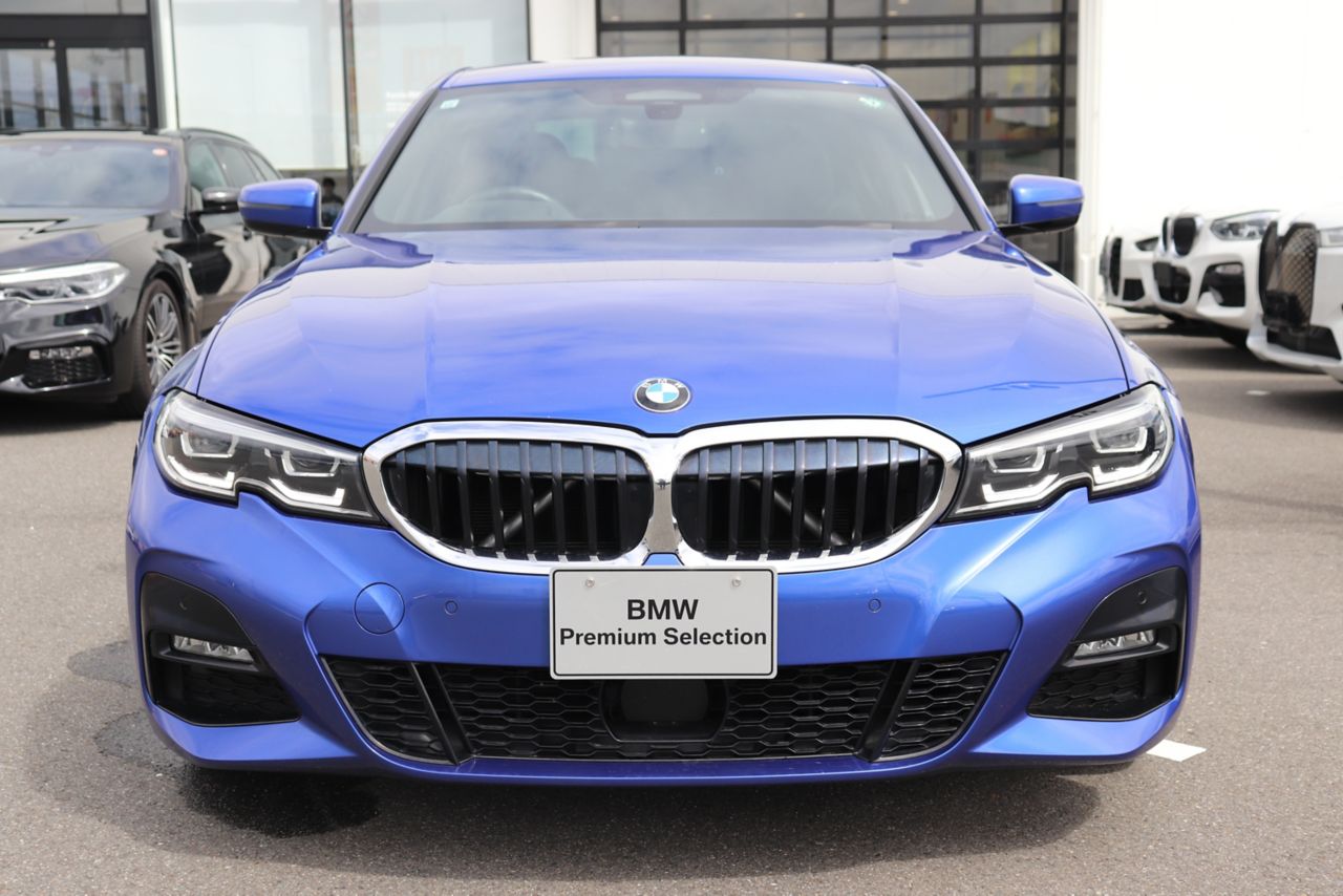 320i Sedan RHD