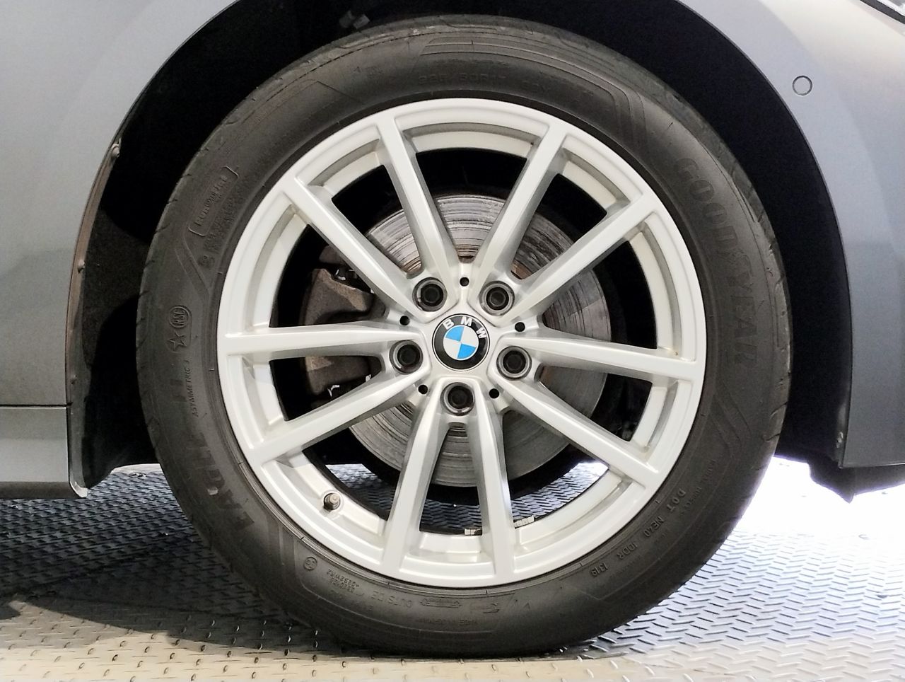 G20 320d xDrive RHD Saloon