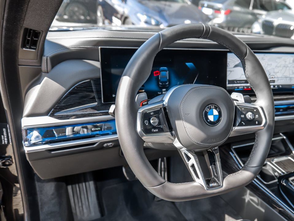 BMW 740