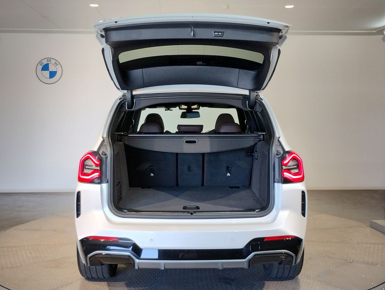 G08 iX3 BEV RHD