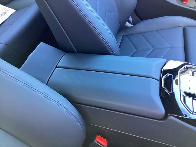 BMW i5 M60 xDrive Sedan RHD