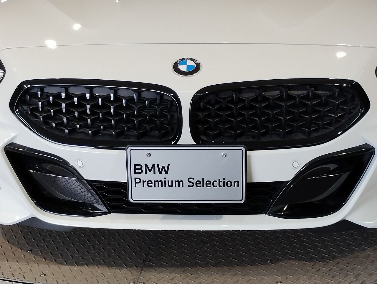 G29 z4 sDrive20i RHD