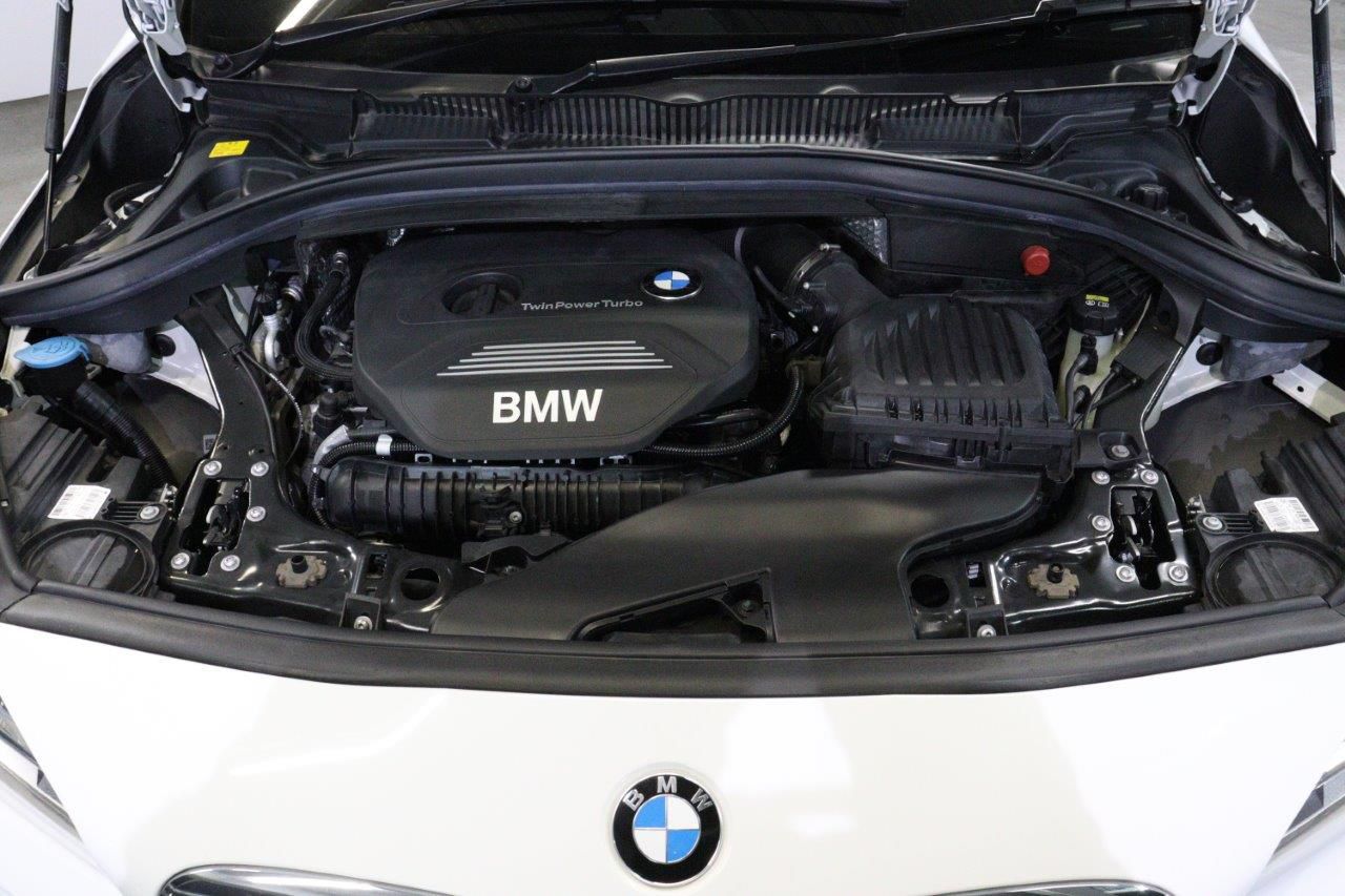 220I GRAN TOURER RHD