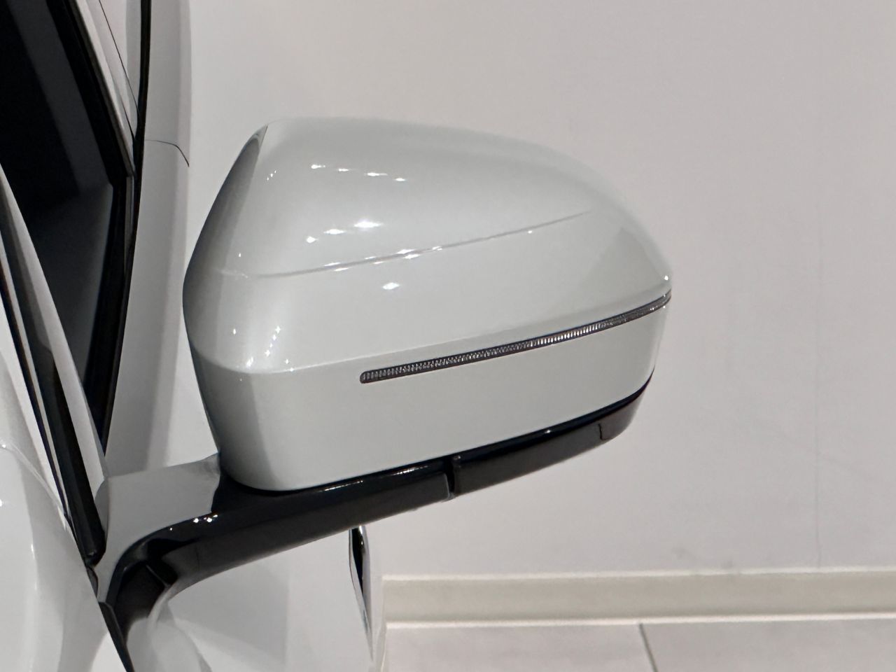 i7 xDrive60 Sedan RHD