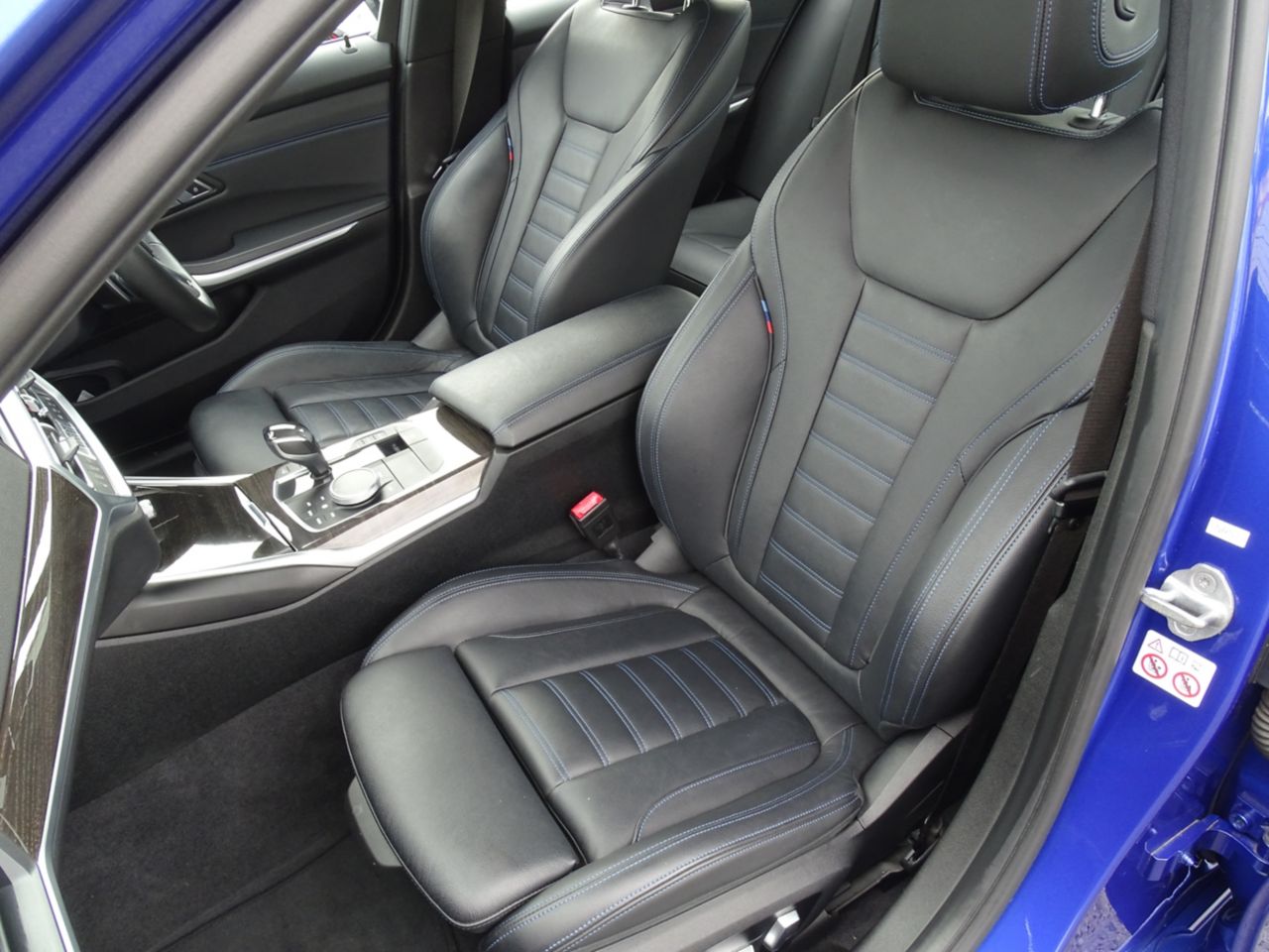 G20 320d xDrive RHD Saloon