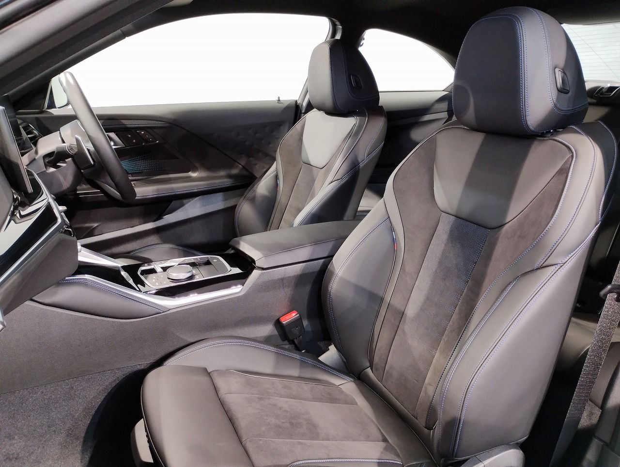 G42 220i Coupe