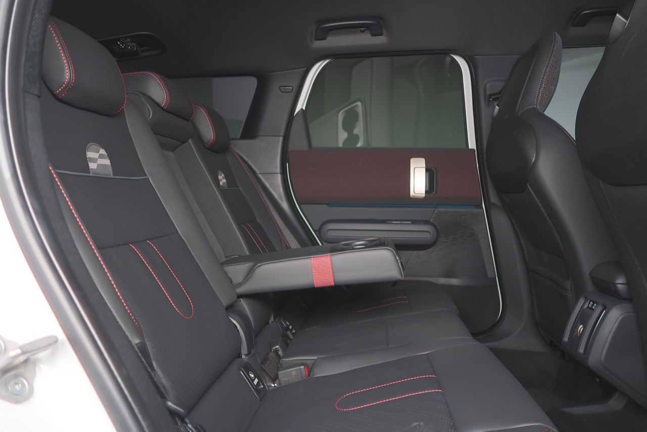 U25 MINI John Cooper Works Countryman ALL4